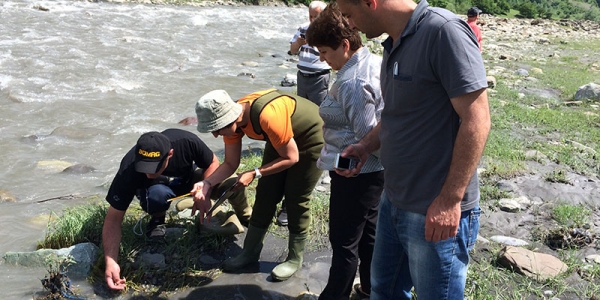 EPIRB, hydro-biological assessment and sampling training for the Caucasus countries, Georgia, June 2015. In orange: Dr Romina Alvarez, EPIRB project Ecology and Biology Expert.
 